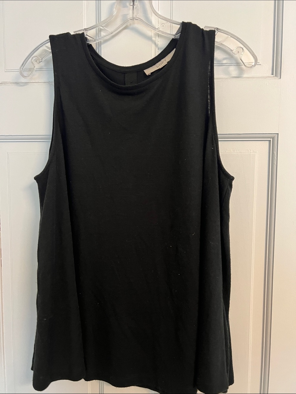 LOFT Black Sleeveless Tank Top - Women